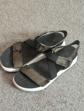 OTBT Camouflage Black Strap Sandals